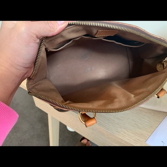 Louis Vuitton - Picture 4 of 16